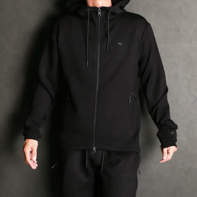 XLサイズ✨1PIU1UGUALE3 ロゴパーカー フーディ フルジップ 黒