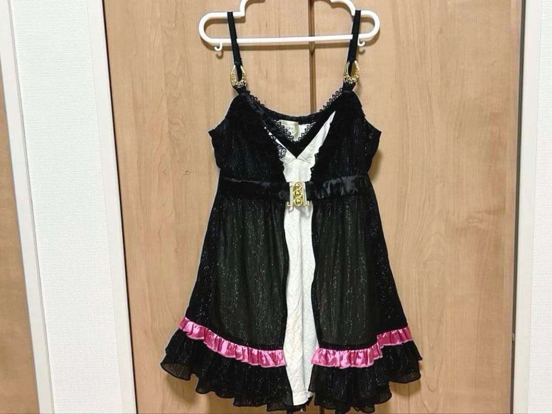 GOLDS♡肩紐ゴールドプレート♡バックルベルト♡シャイニー素材×ピンク♡キャミ