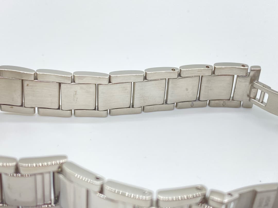 【希少・新品電池】ジバンシー タンク スクエア ボルドー レッド