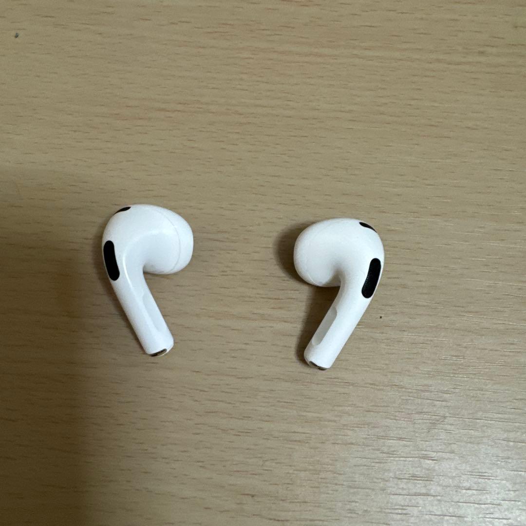 イヤホン AirPods3 with Lighting Charging Case