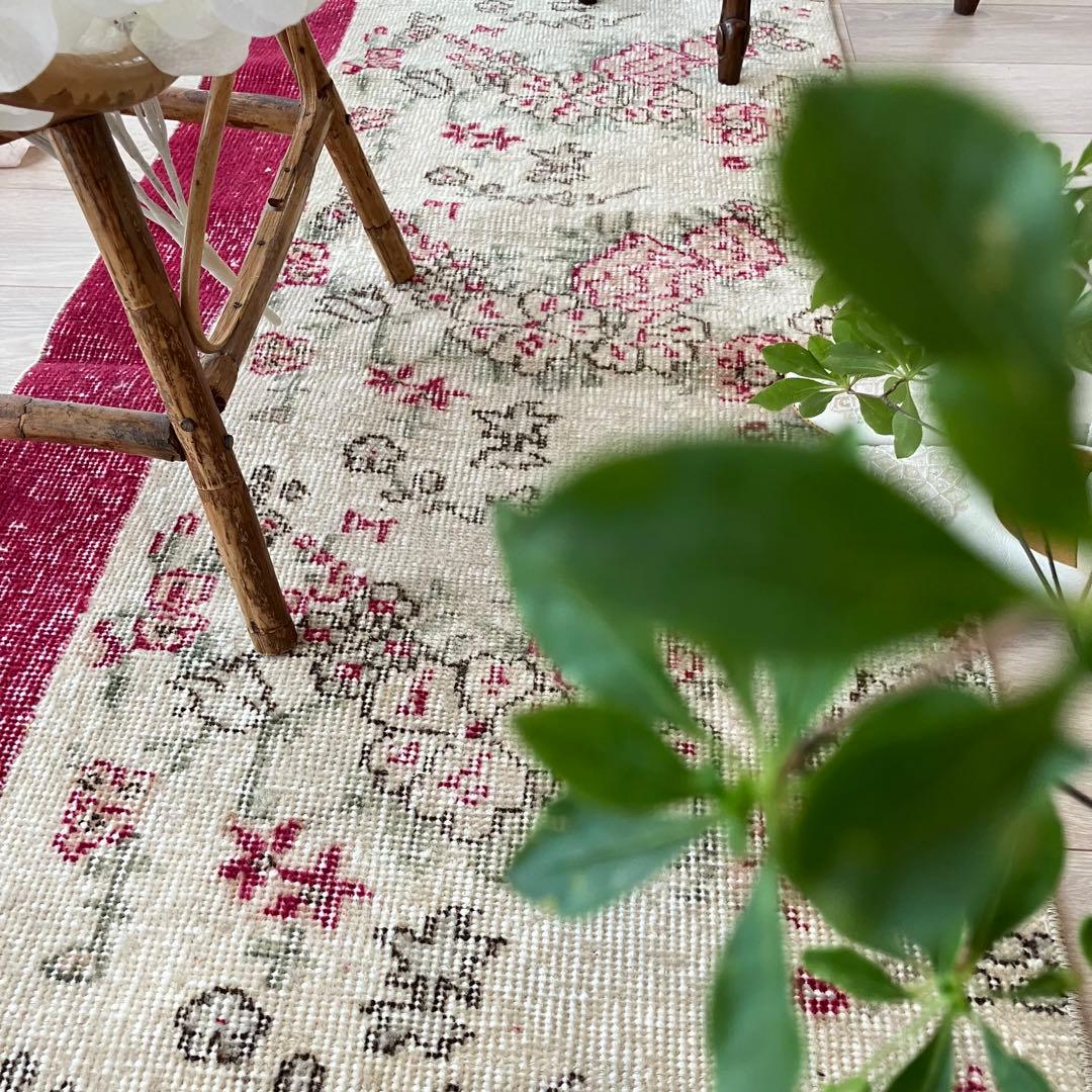 レッド✳︎60×151✳︎ フラワー　ローズ　ランナー　トルコヴィンテージラグ