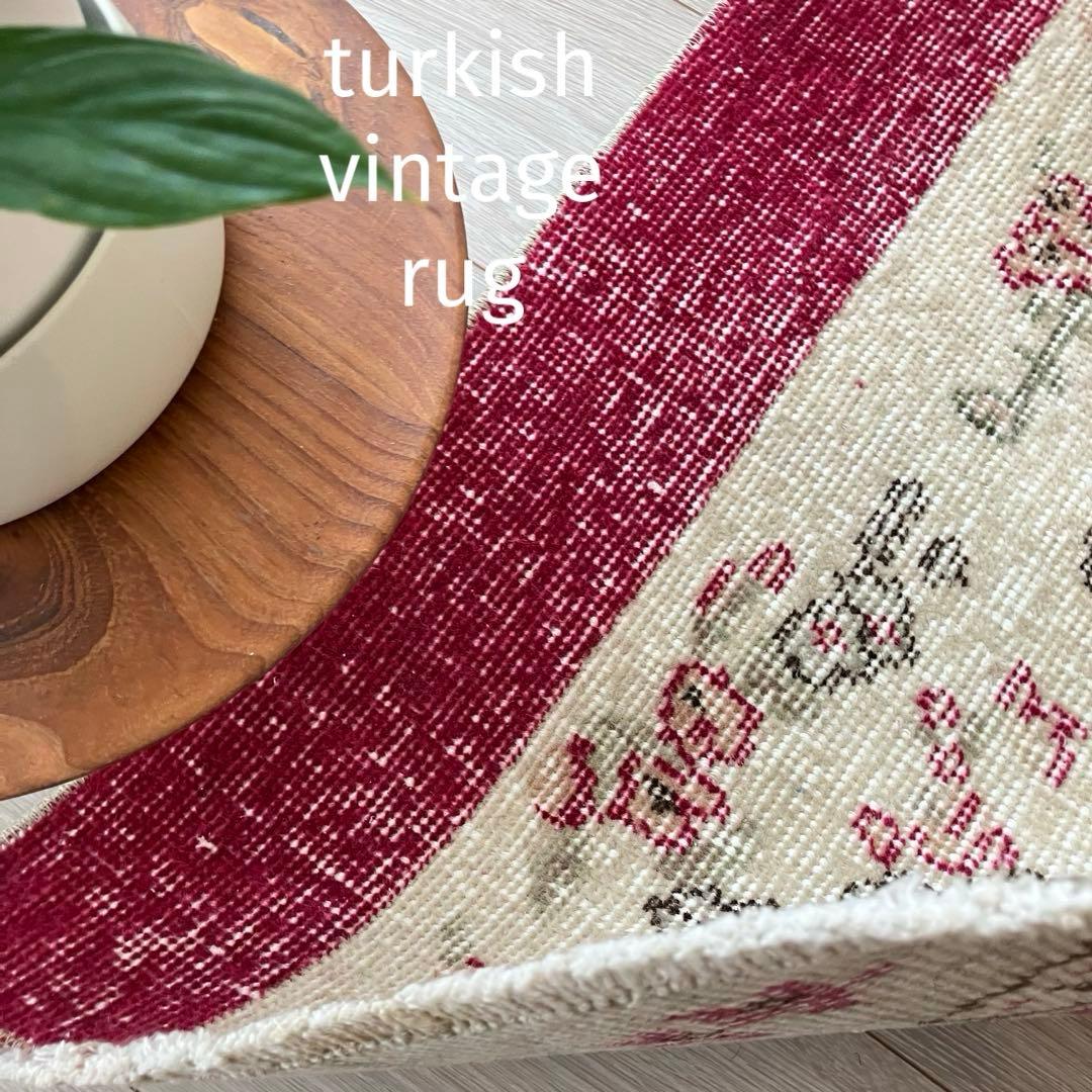 レッド✳︎60×151✳︎ フラワー　ローズ　ランナー　トルコヴィンテージラグ