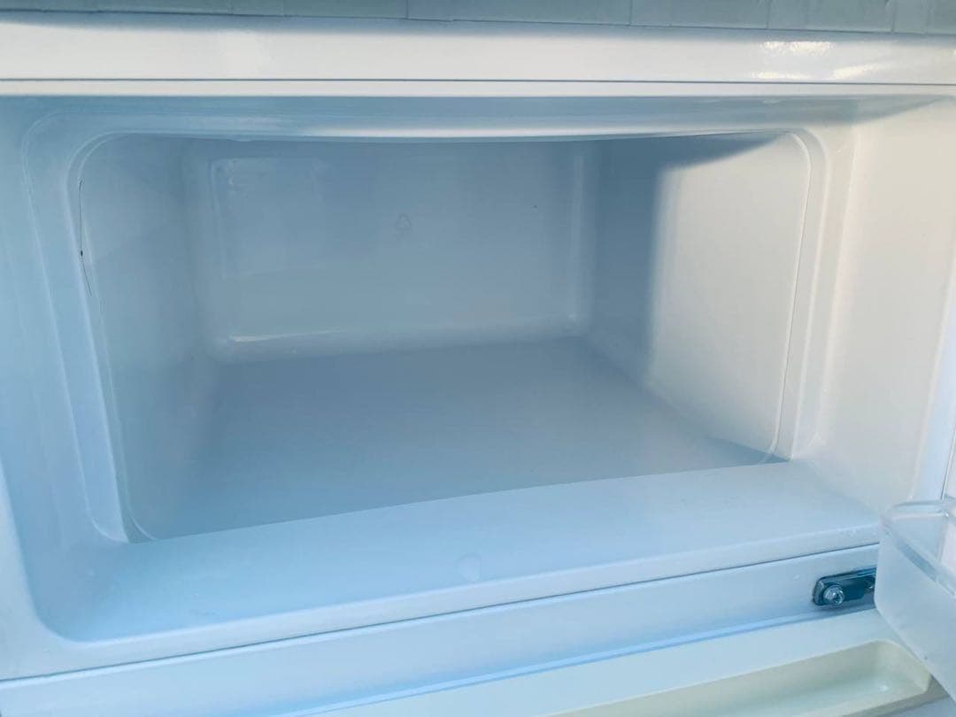 ♻️ ユーイング ノンフロン冷凍冷蔵庫　UR-D90H