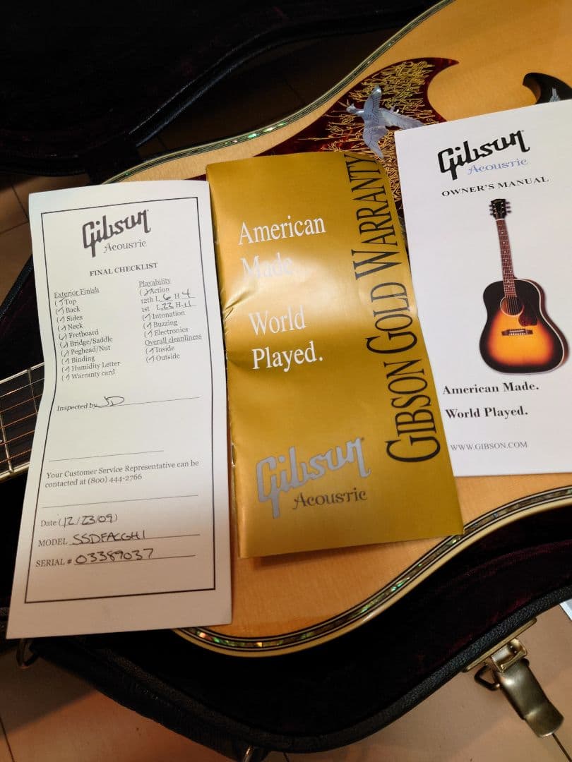 【Gibson　CustomShop　DovesIn　 Flight 2009】