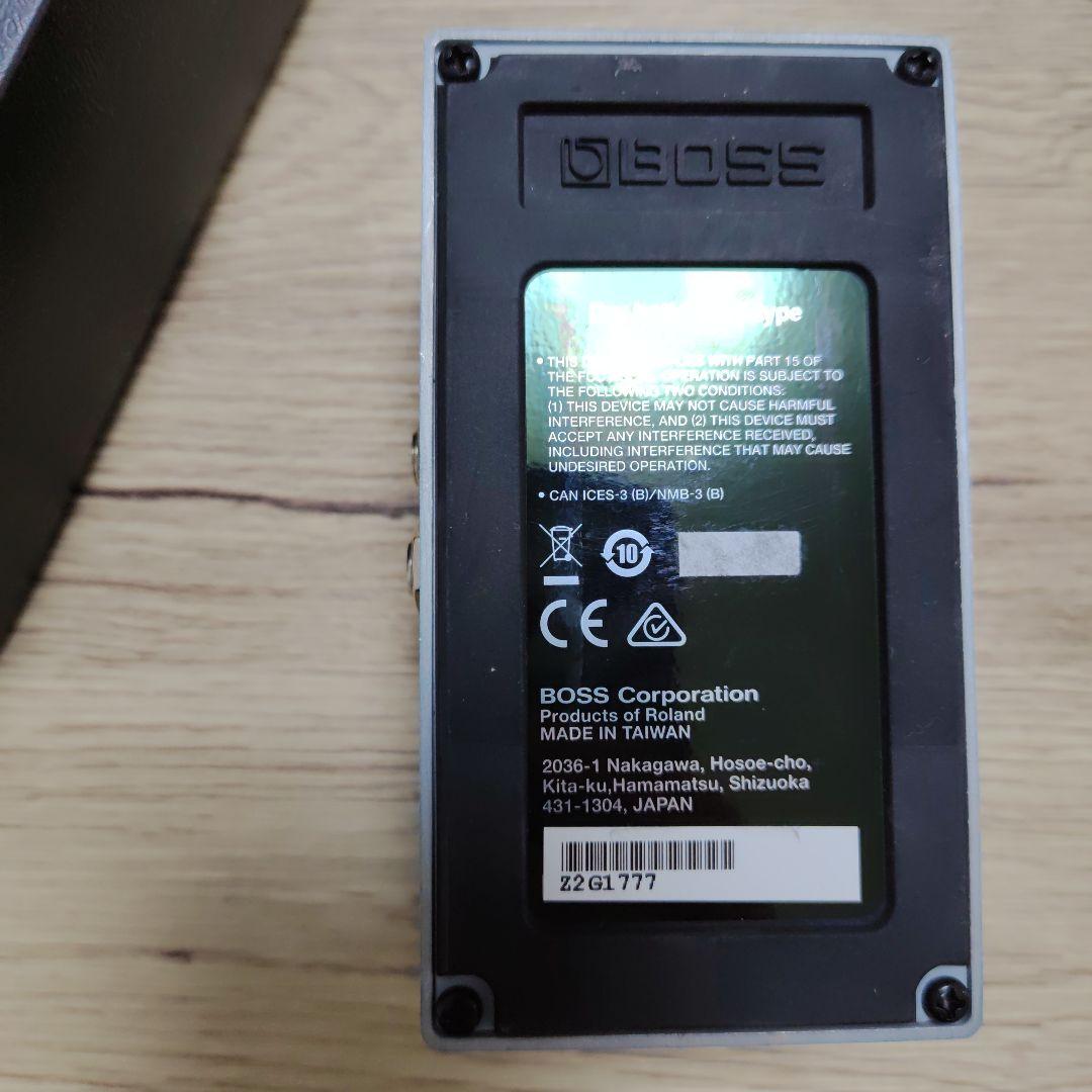 BOSS Vibrato VB-2w ギターエフェクター 箱付き
