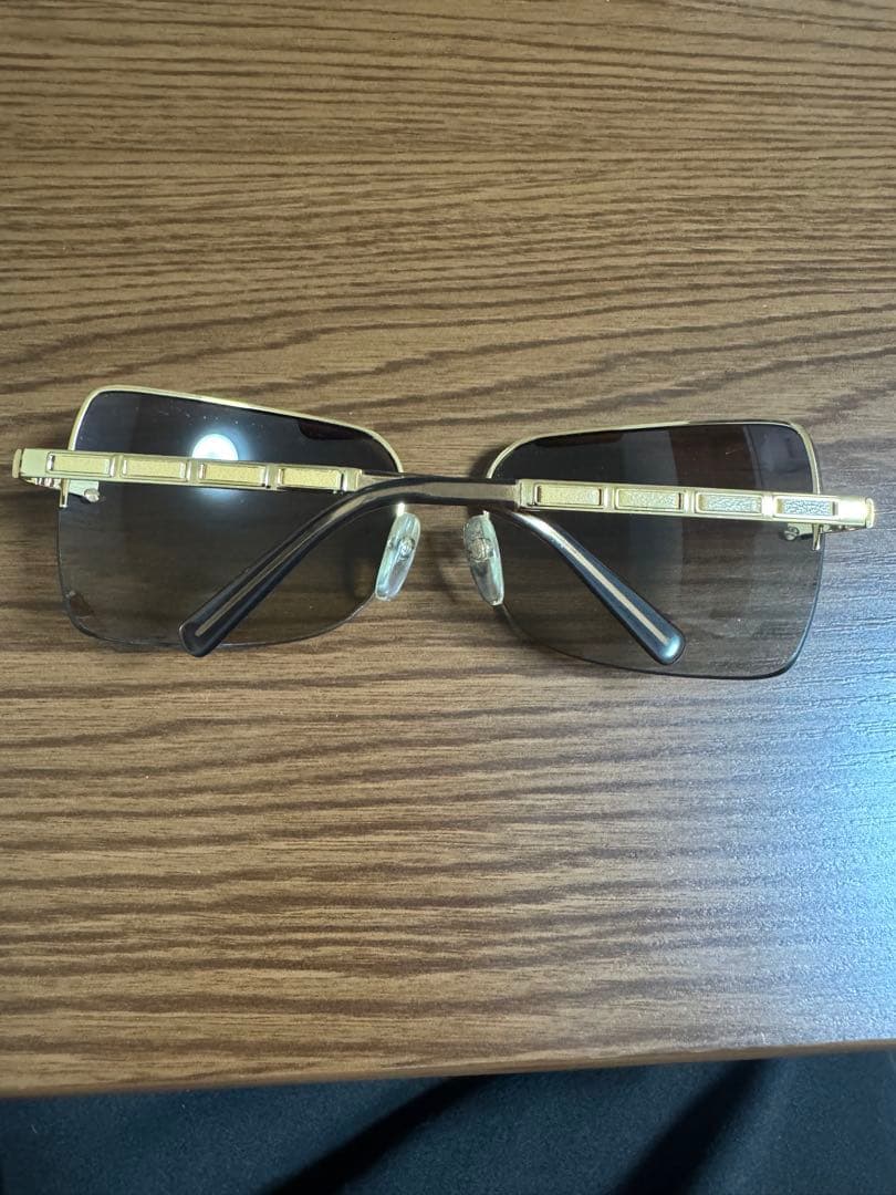 CHANEL ゴールドフレーム ブラウンレンズ サングラス