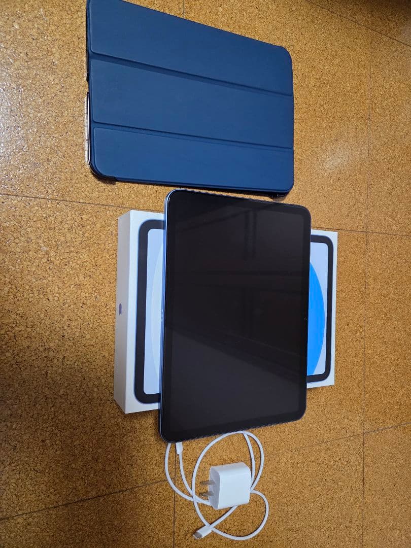 ipad （A16）第11世代 256GB　WiFiモデル　ブルー