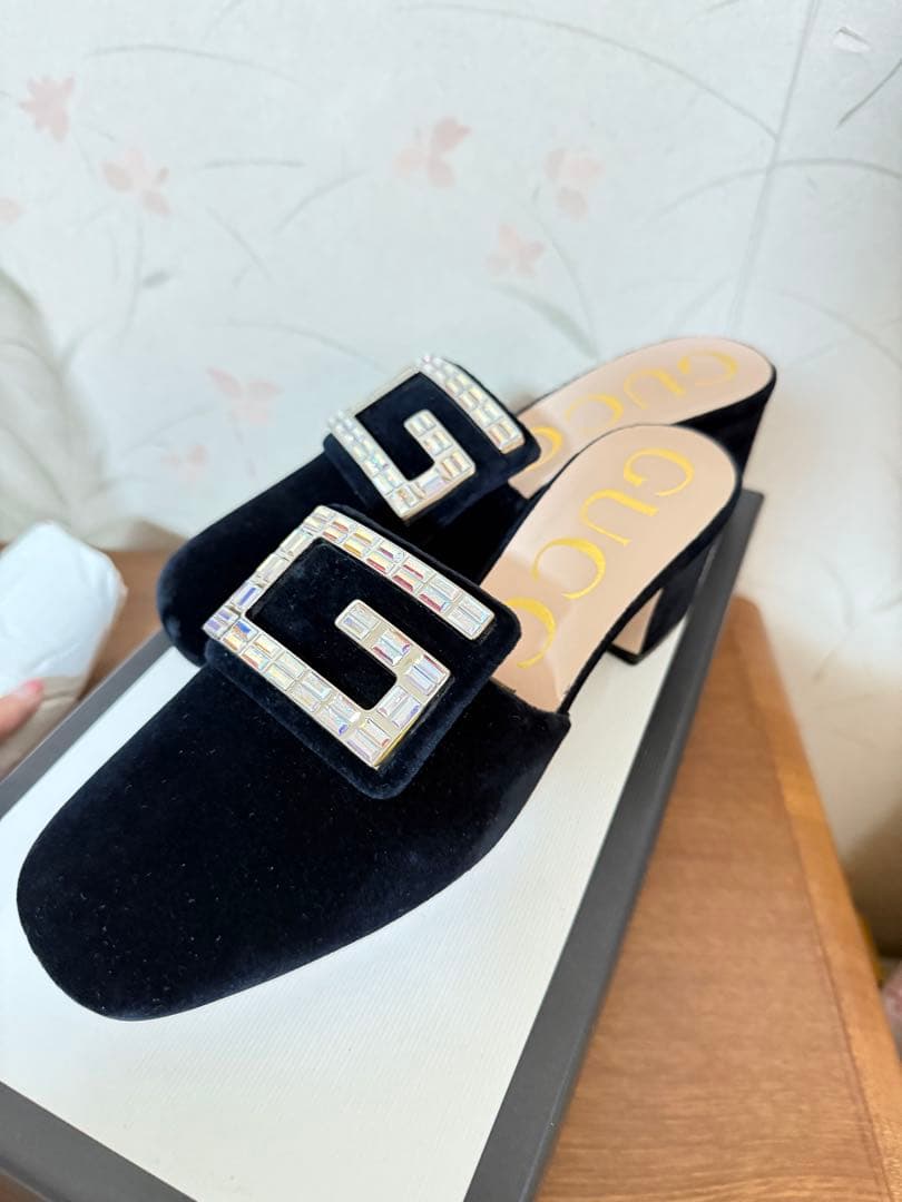 GUCCI ブラック スエード サンダル35サイズ