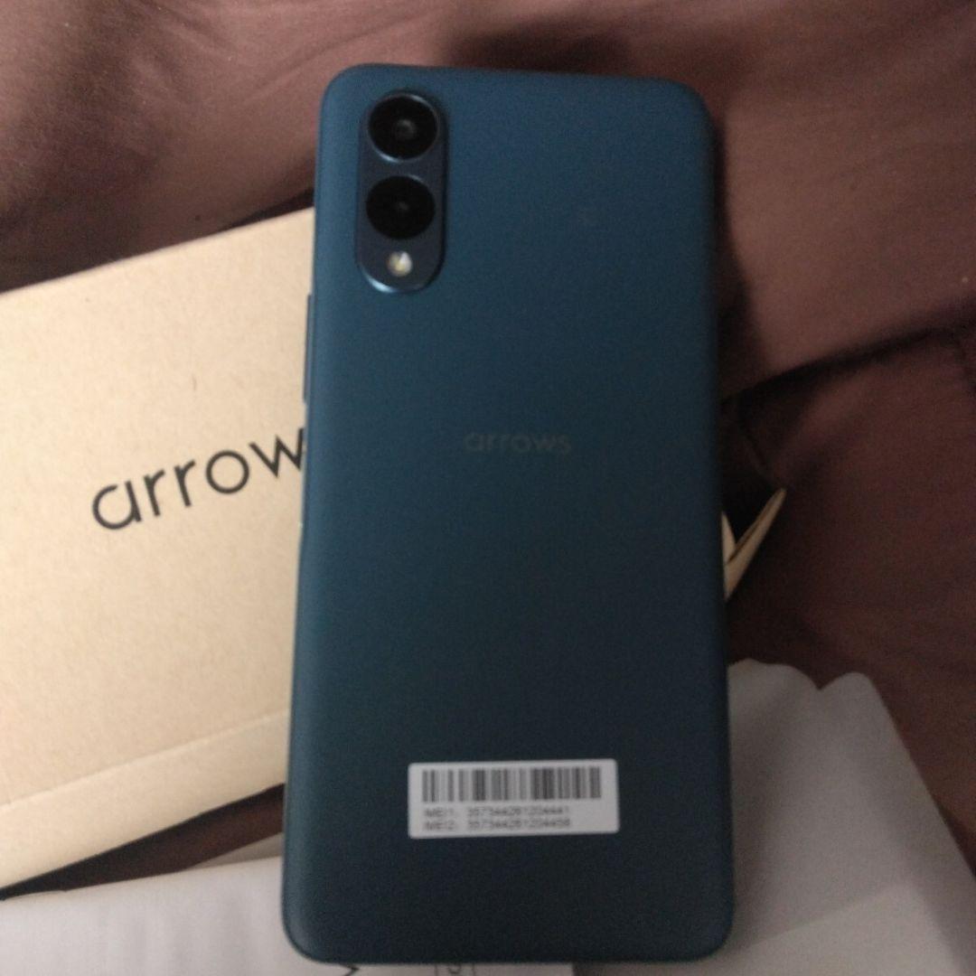 arrows We2 ネイビーグリーン FCG02 au UQ