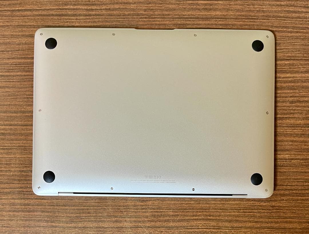 ほぼ新品のMacBook Air M1 2020 高性能 16GB、256GB