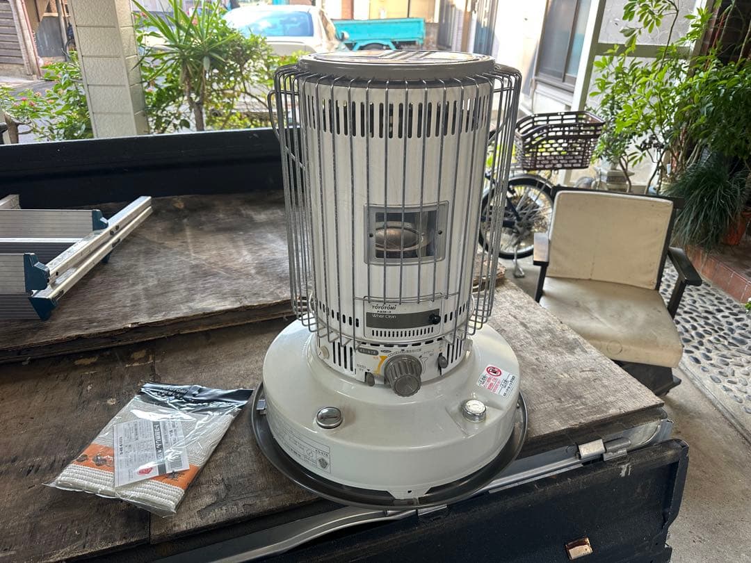 トヨトミ KS-67B ストーブ　灯油ストーブ