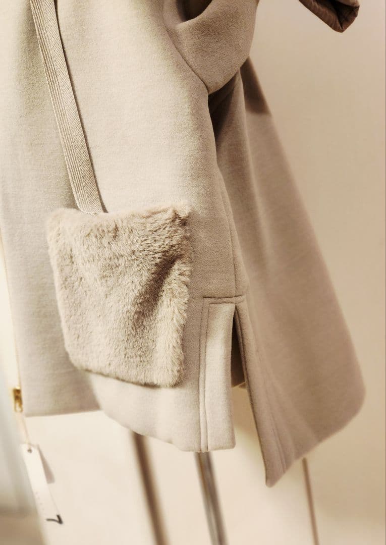 が*ん様 新品　soeur7☆フード付きジャケット フェイクファーポケット　グレ