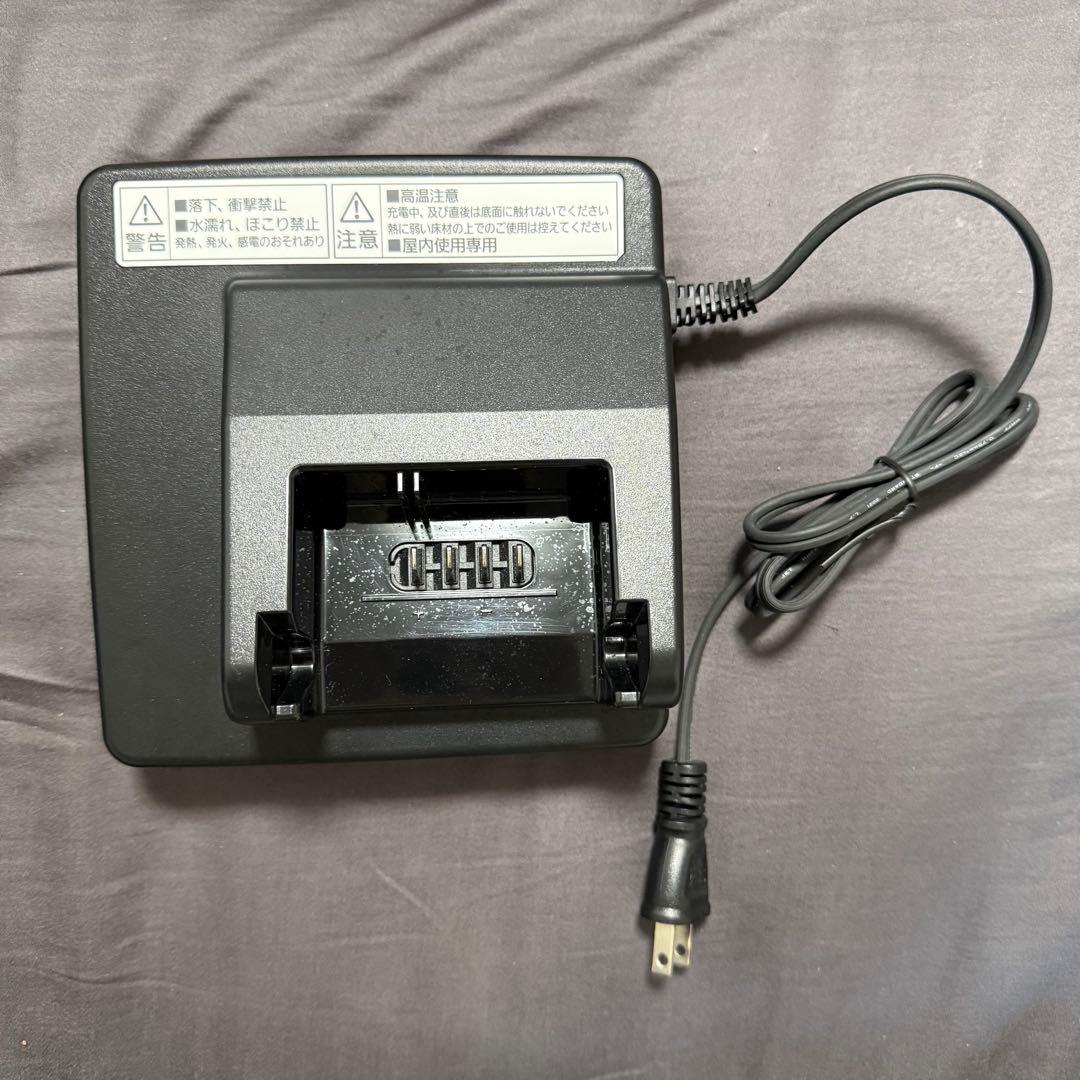【ほぼ未使用品】Panasonic 電動自転車用充電器 NKJ075Z1A 黒色