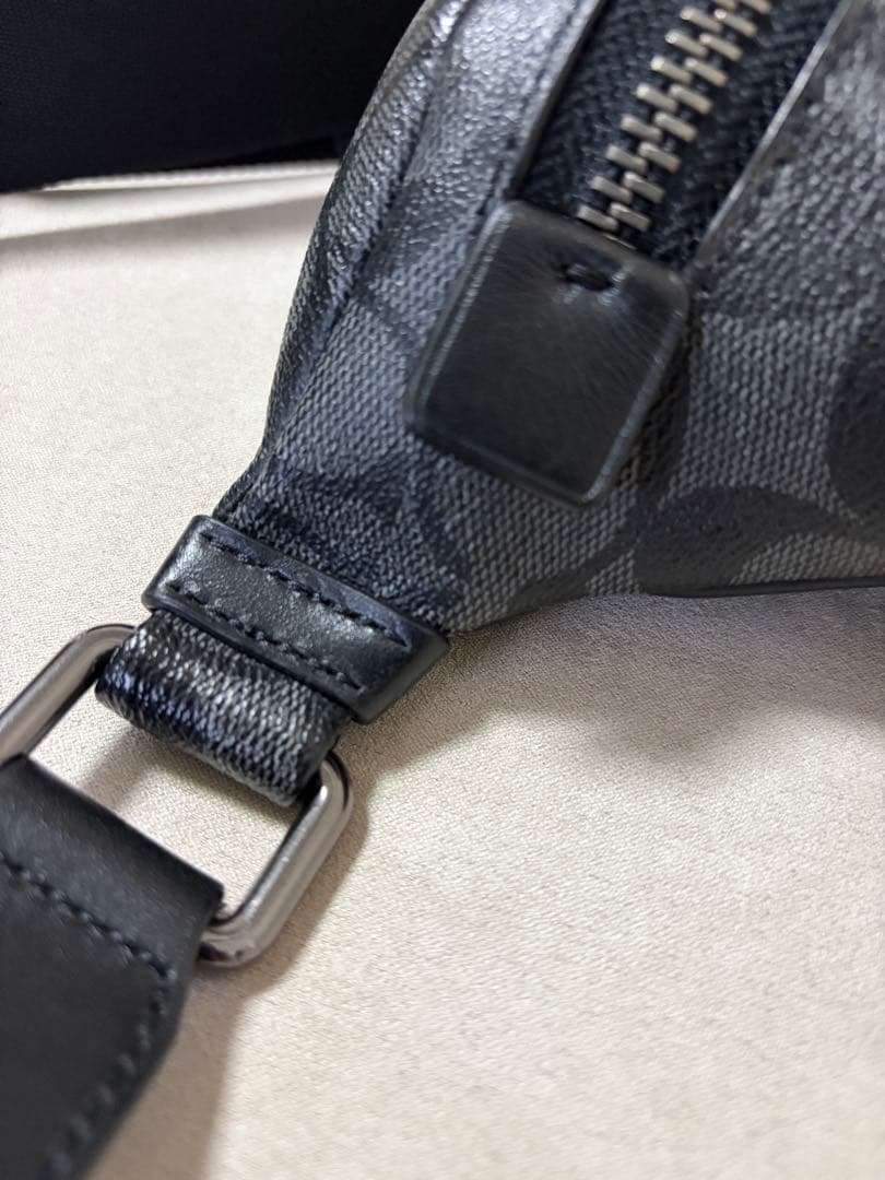 ♡ Coach コーチ ボディバッグ シグネチャー ブラック 黒 斜め掛け♡