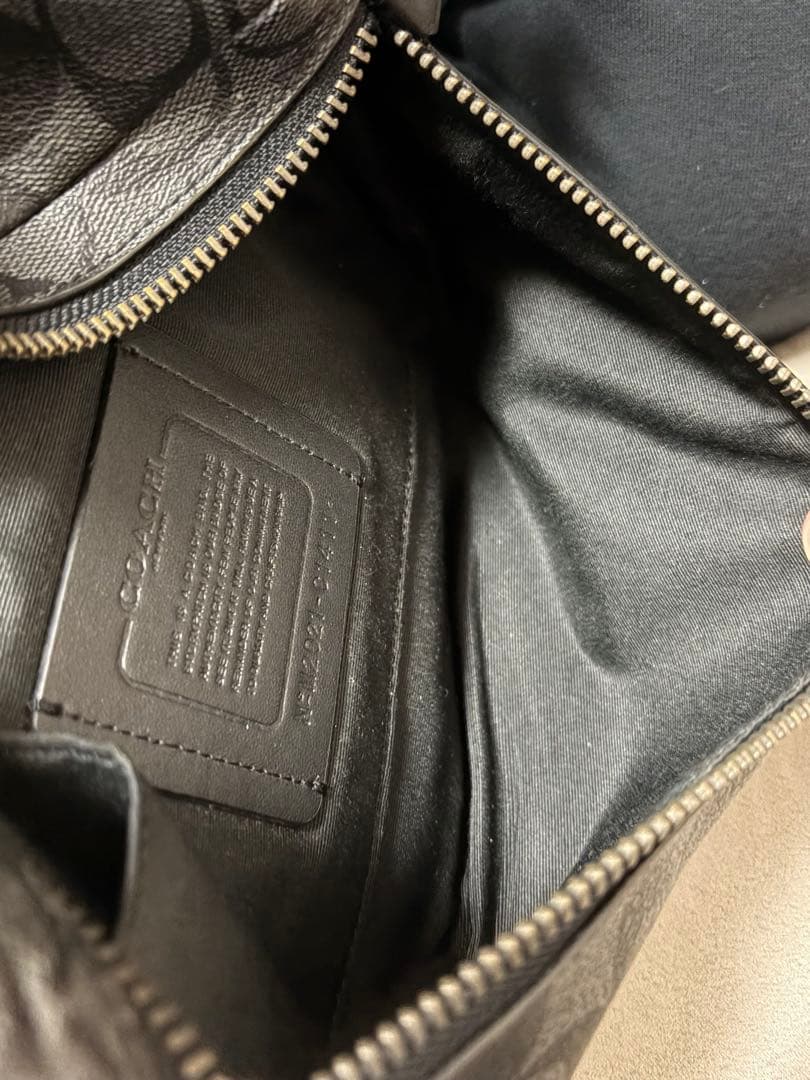 ♡ Coach コーチ ボディバッグ シグネチャー ブラック 黒 斜め掛け♡