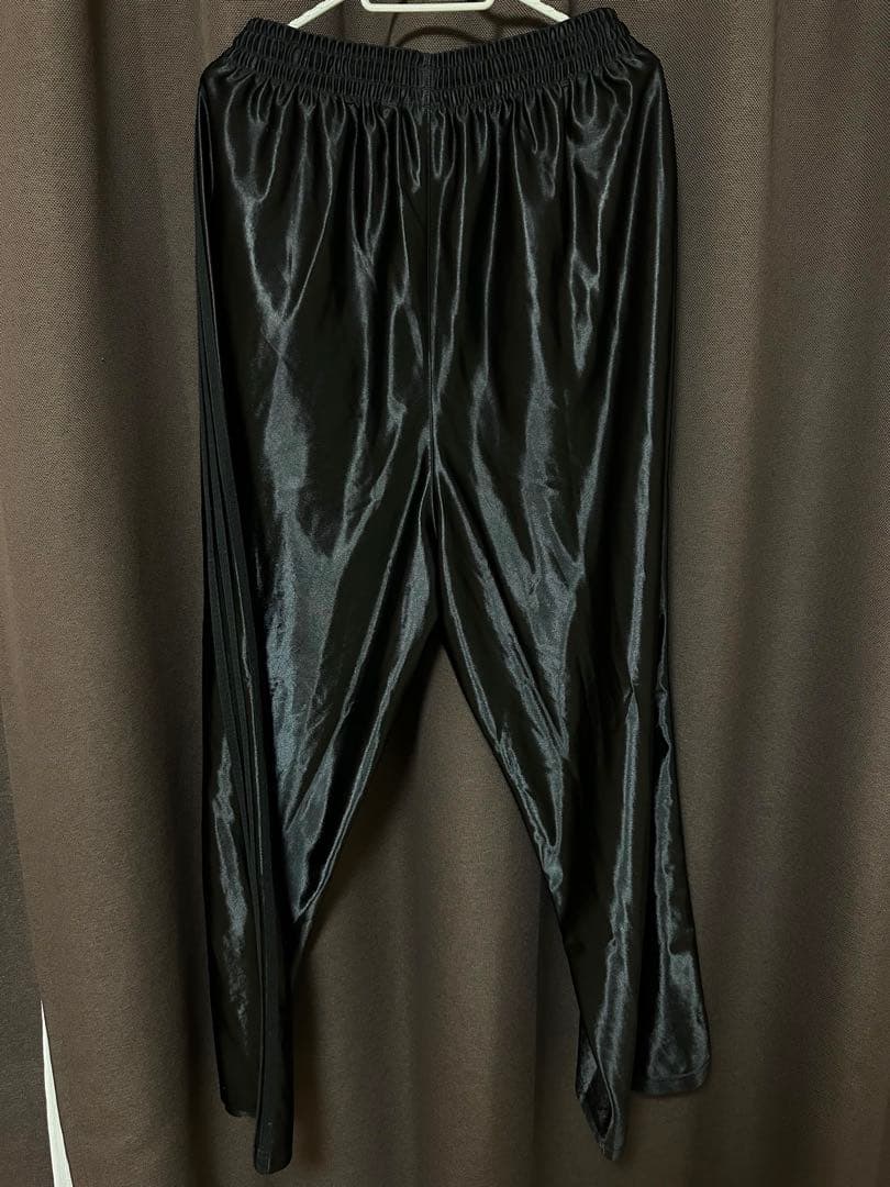 adidas オーバーサイズ ファイヤーバード トラックパンツ ジャージ M