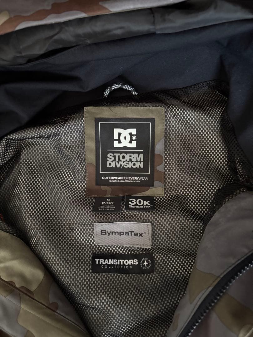 DC スノーボードウェア ジャケット パンツ 上下セット 防水性高い高機能ウエア