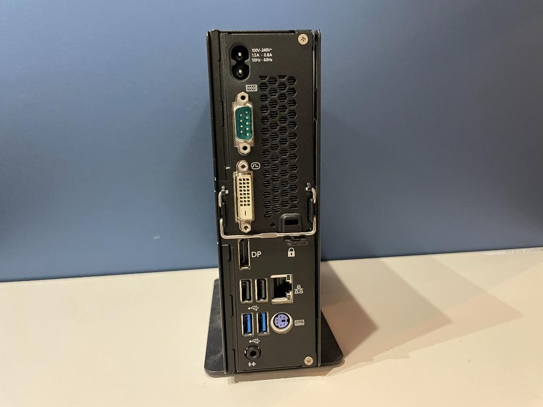 すぐ使える！富士通Q556/R 7世代 i５ ８GB コンパクトPC オフィス付