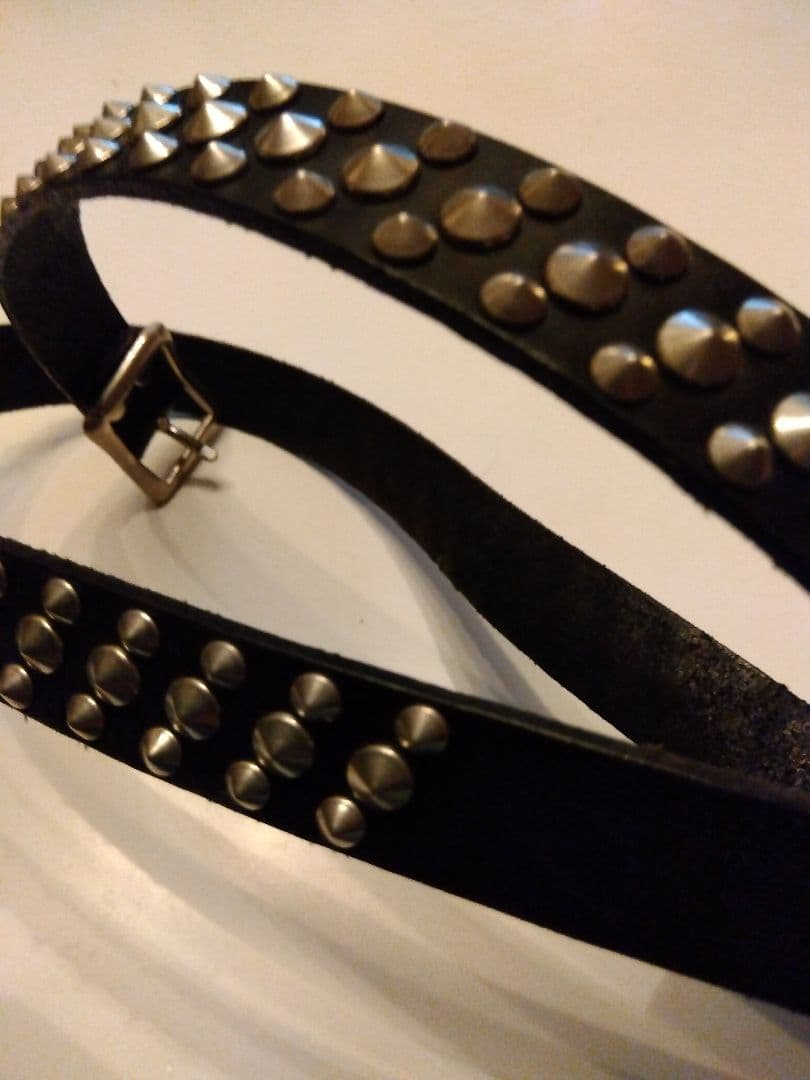 スタッズ付きレザーベルト