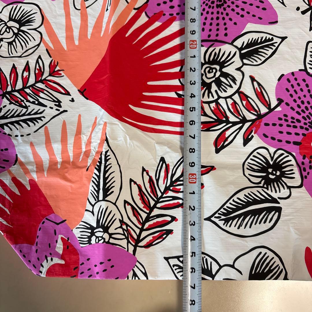 新品未使用アロハコレクショントートバッグ(大)ファスナー外1つ内側2つ 軽い