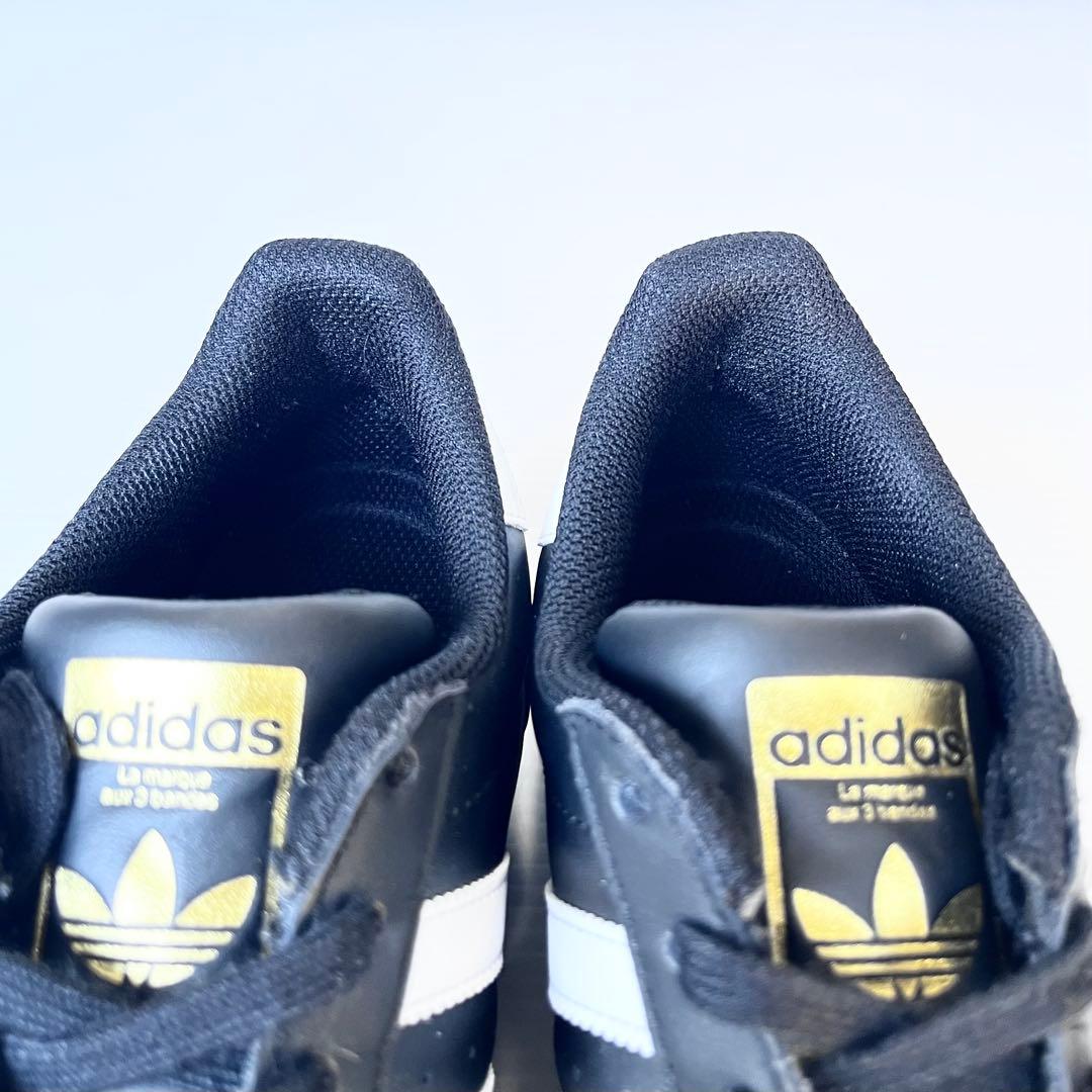 未使用級✨ アディダス スーパースター スニーカー　25cm 黒 4959