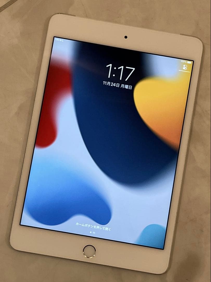 iPad本体 Apple iPad mini 4 MK772J/A A1550 128GB