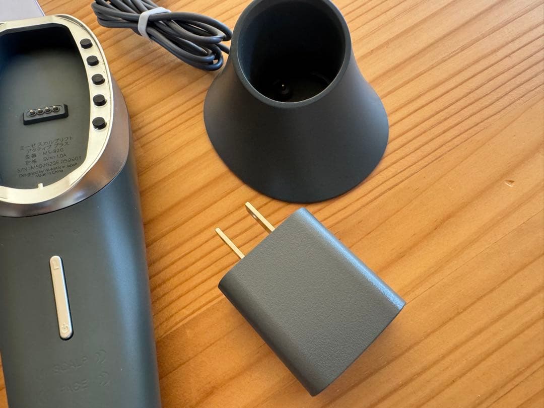 mysé スカルプリフトアクティブプラス　ブラシ 赤色LEDライト付き