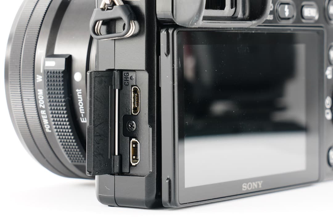 極美品 真・α6000 SONY ミラーレス ILCE-6000L パワーズーム