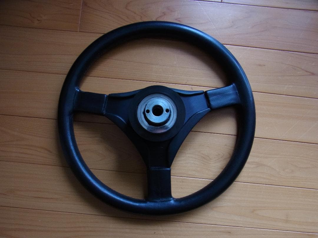 いすゞビッグホーンハンドリングバイロータス純正ステアリング
