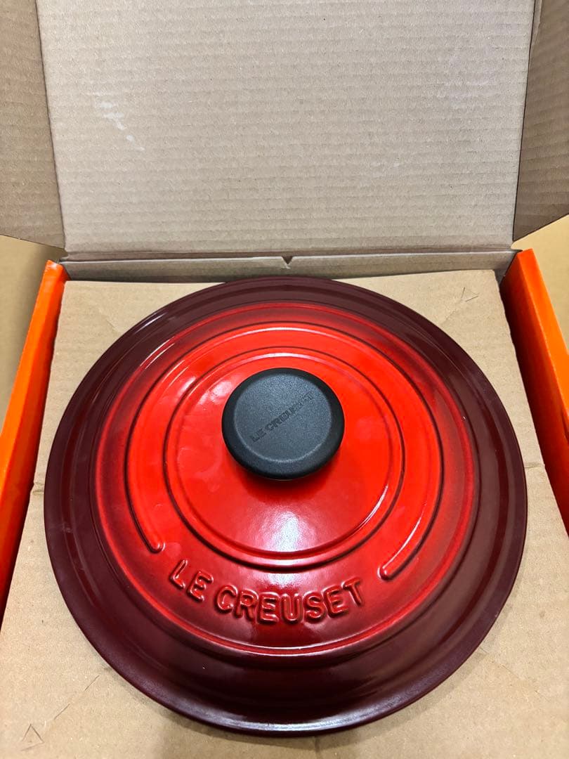 ルクルーゼ　シグニチャー ココット・ロンド 24cm チェリーレッド