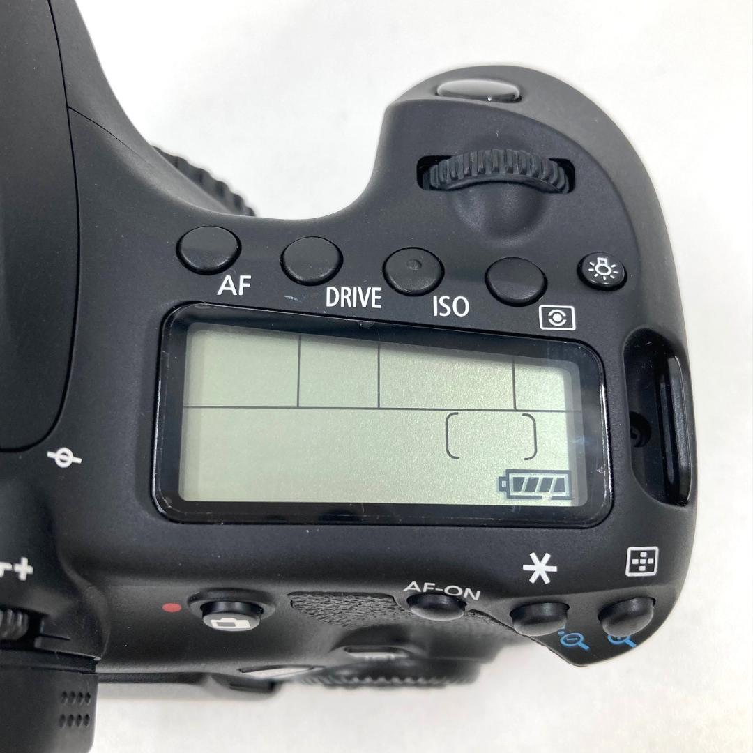 美品　Canon　一眼レフ　EOS 60D　ズームレンズ EF-S18-55mm