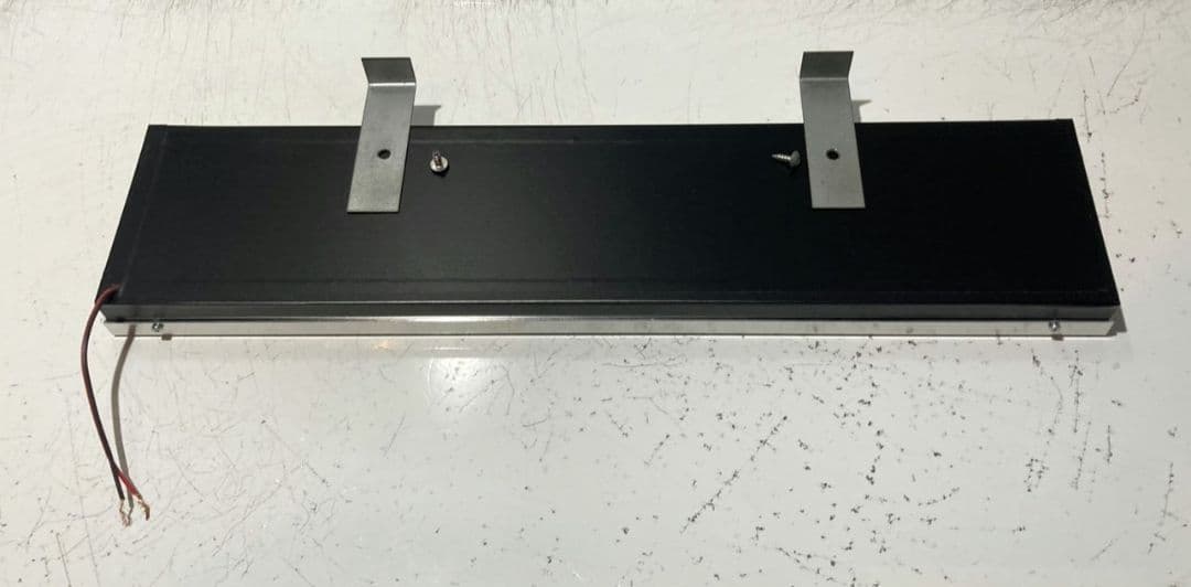 ワンマンアンドン灯832カーテンレール挟み込み取り付け仕様