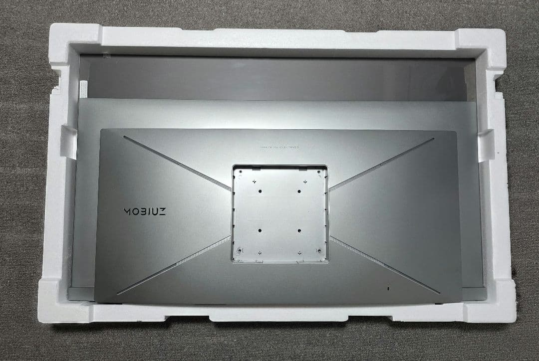 BenQ MOBIUZ EX480UZ 4K有機ELゲーミングモニター