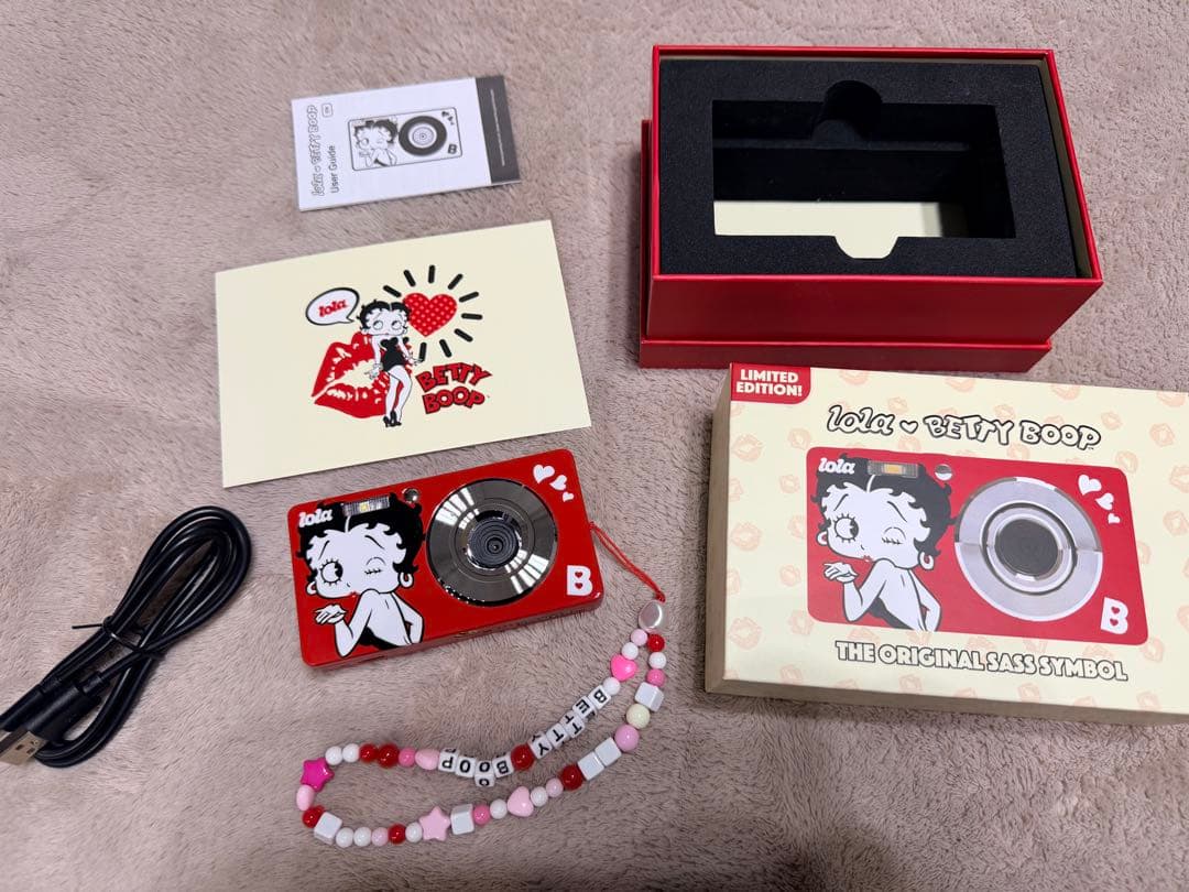 ベティーブープ　デジカメ LOLA 平野紫耀