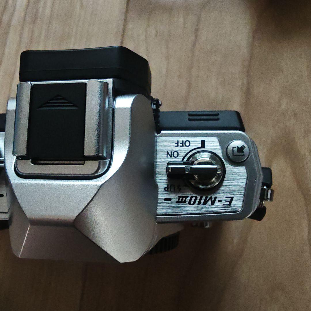 OM-D E-M10 Mark III ダブルズームキット　シルバー