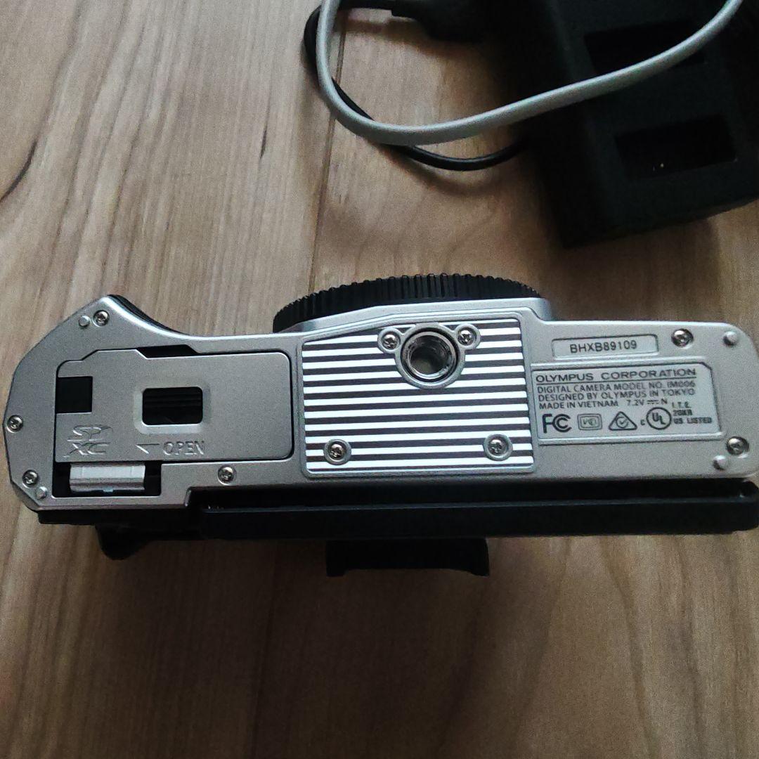 OM-D E-M10 Mark III ダブルズームキット　シルバー