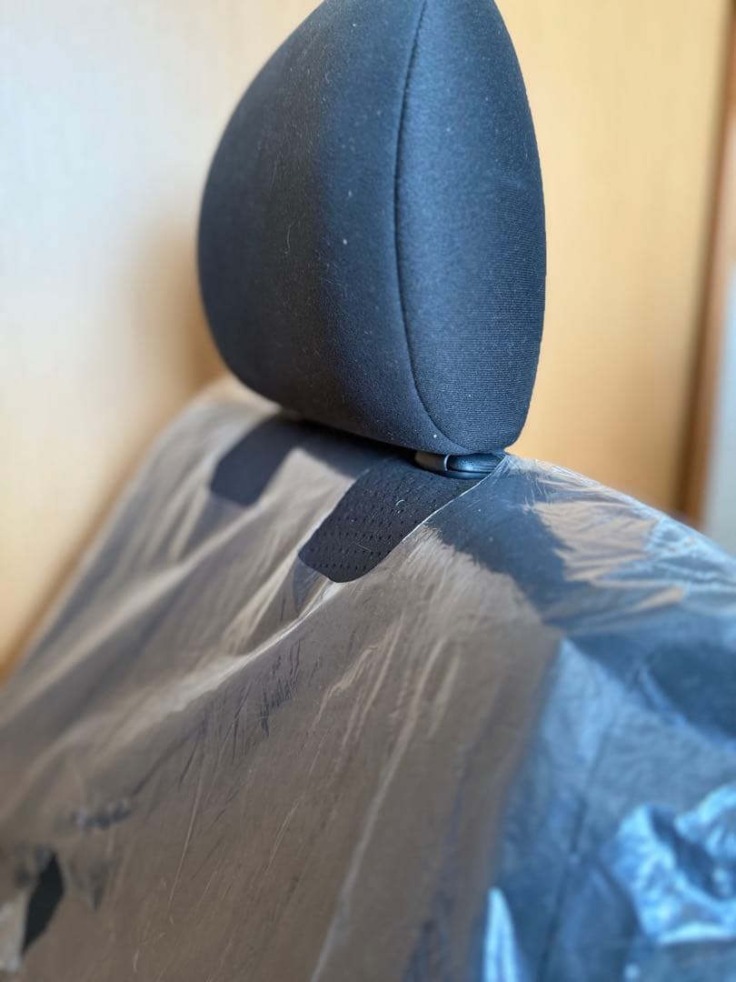 超貴重　ハイエース純正シート運転席助手席セット　新車外し分