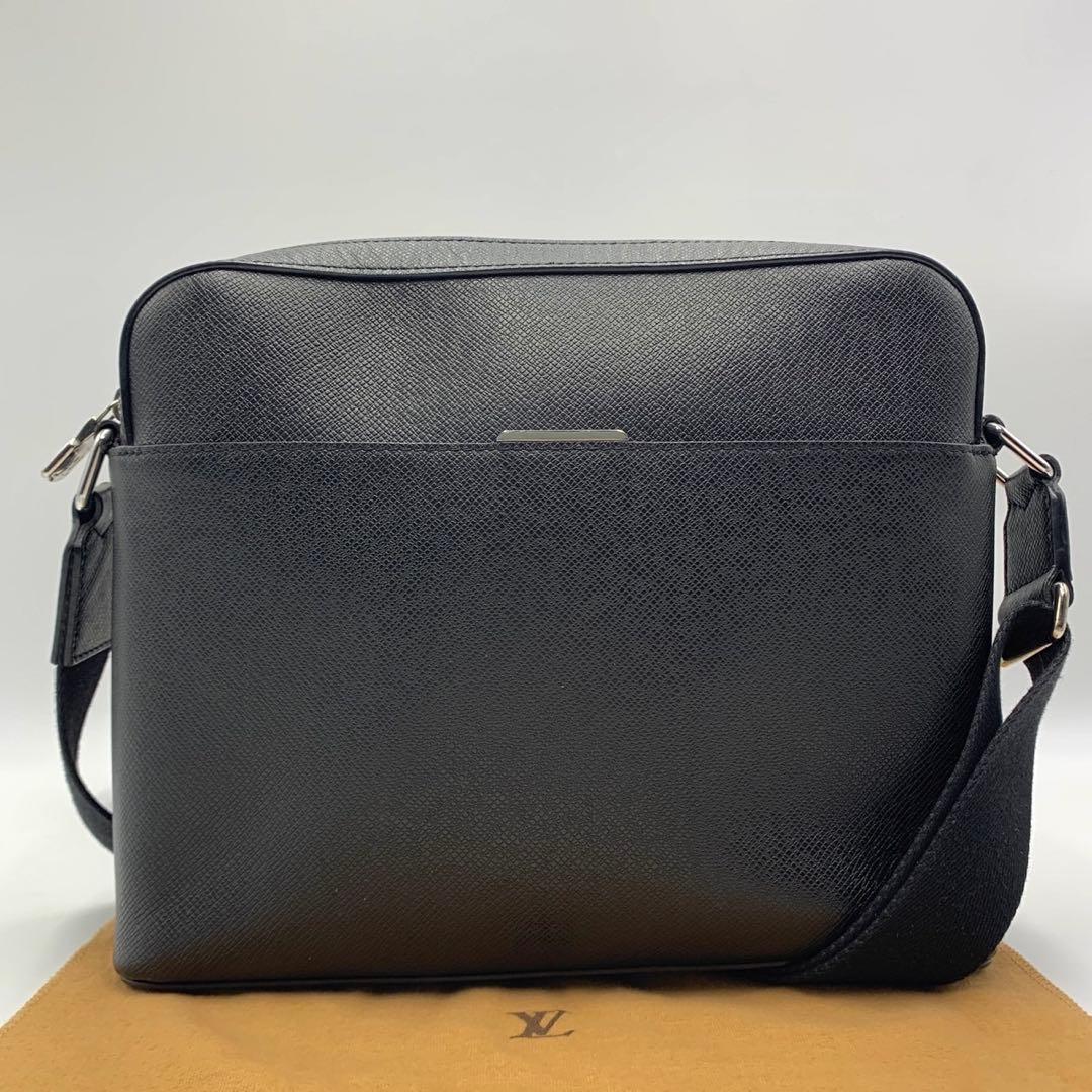 ［廃盤］ルイヴィトン　タイガ　アントンポシェット　ショルダーバッグ ブラック