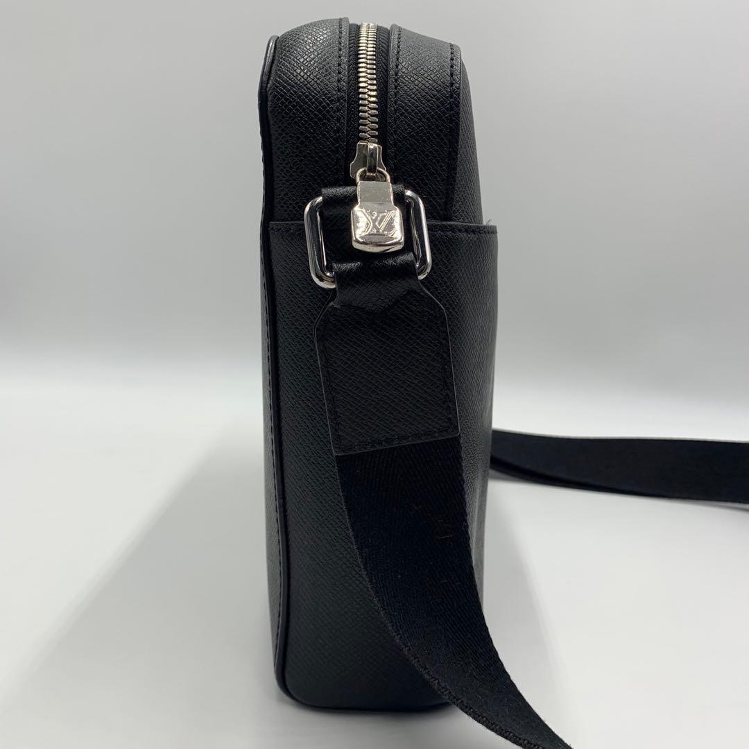 ［廃盤］ルイヴィトン　タイガ　アントンポシェット　ショルダーバッグ ブラック