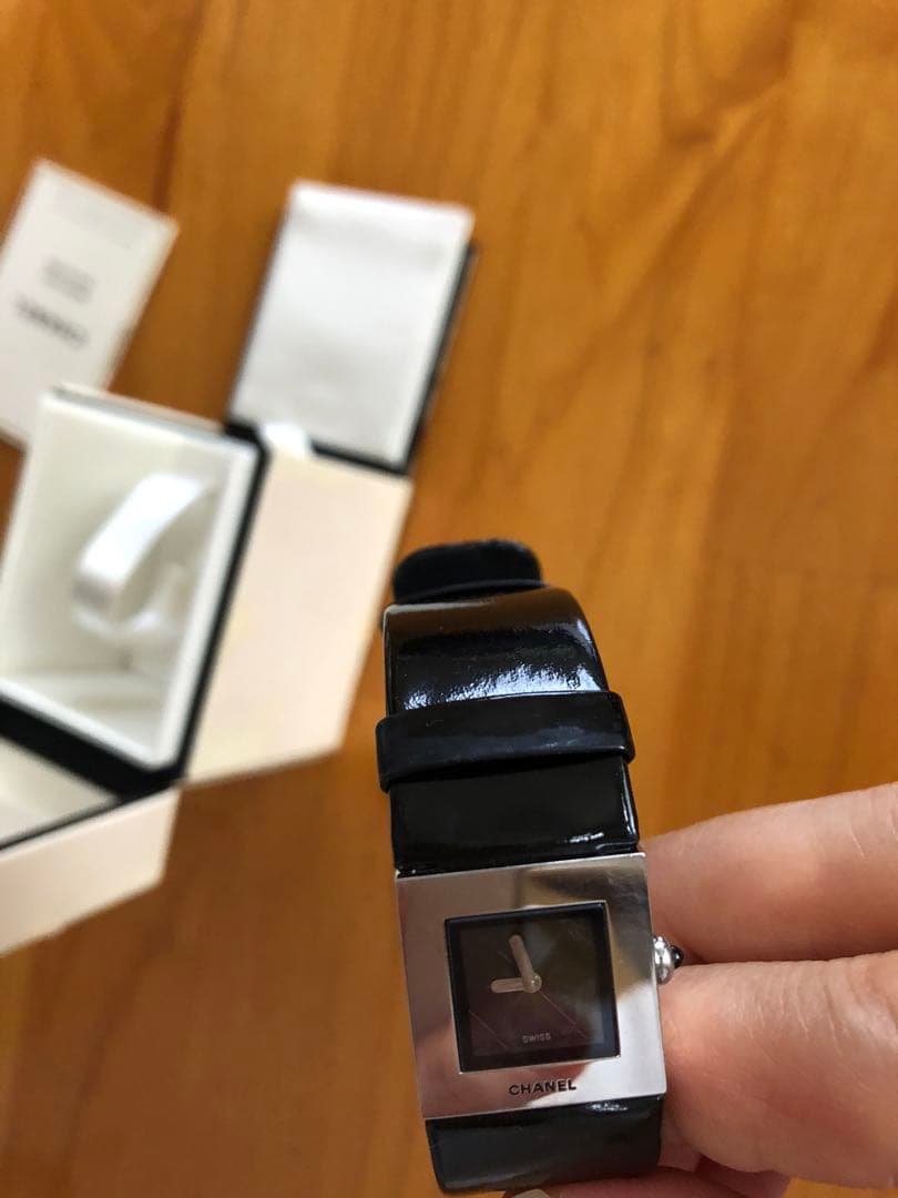 バラ⭐️CHANELマトラッセブラックエナメル時計