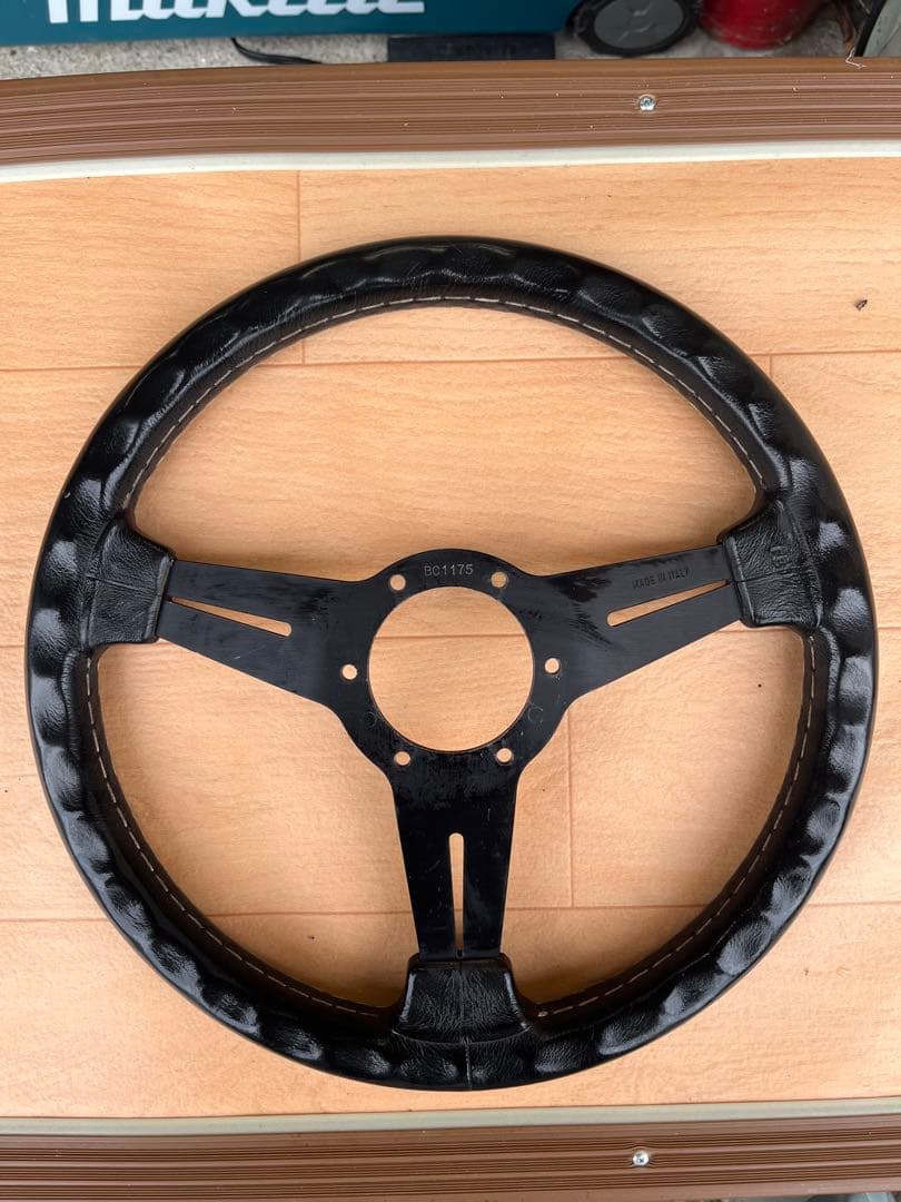 ナルディ3スポーク ステアリング 黒 約32cm