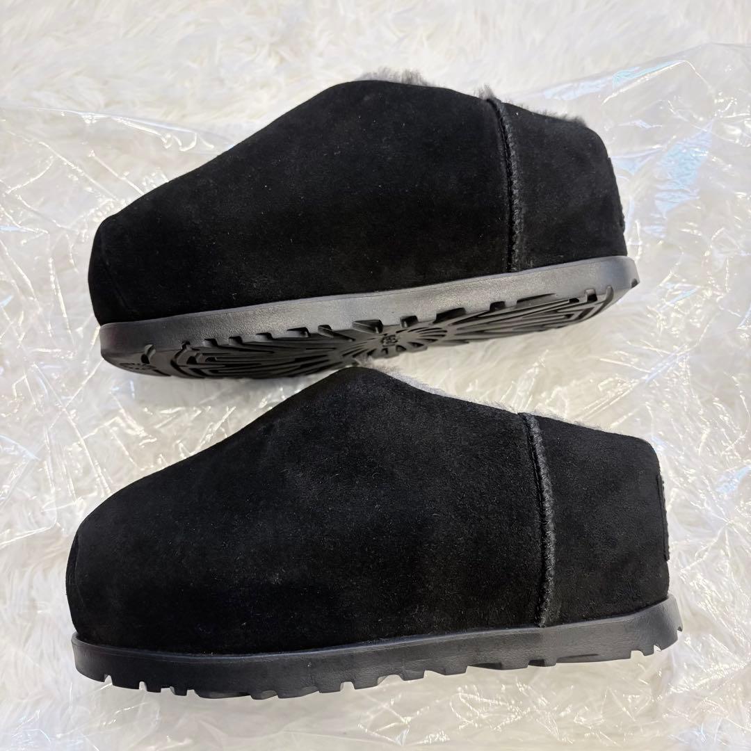 極美品　UGG Pumped Slide アグ　パンプドスライド