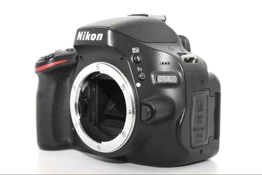 美品✨Nikon D5100✨自撮り ニコン 一眼レフ 初心者 スマホ転送