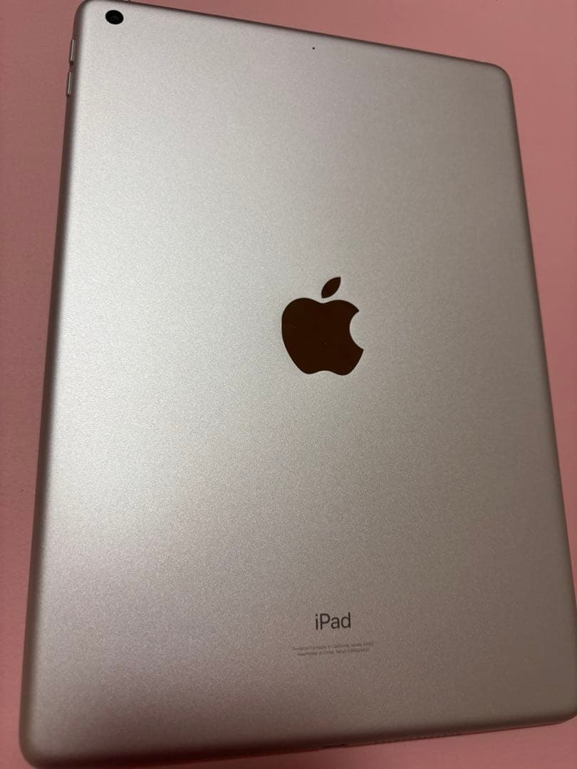 iPad (第9世代) 64GB Wi-Fi 本体