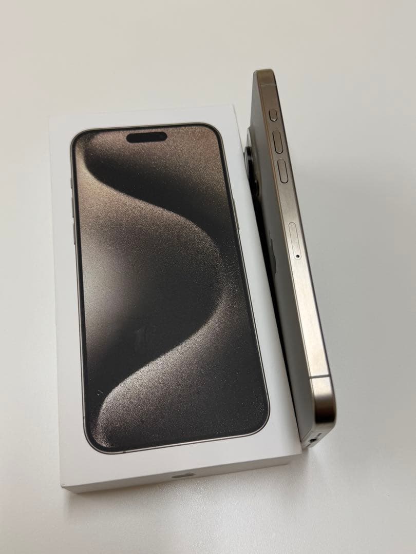 美品 Apple iPhone 15 Pro Max 1TB