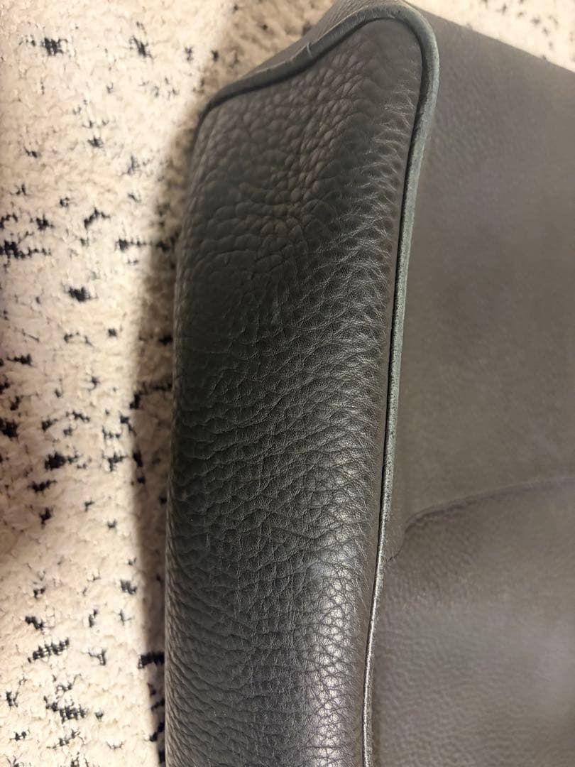 ITTI バゲットショルダートートバッグ 黒レザー