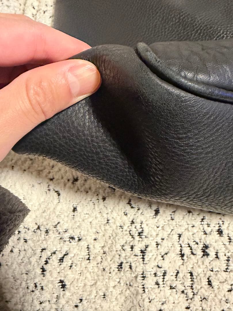 ITTI バゲットショルダートートバッグ 黒レザー