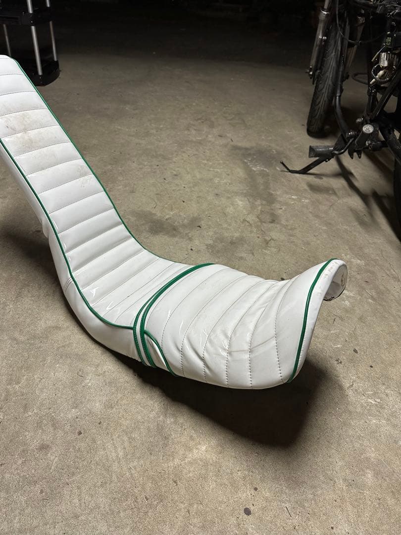 CB250N 400N バブ三段シート