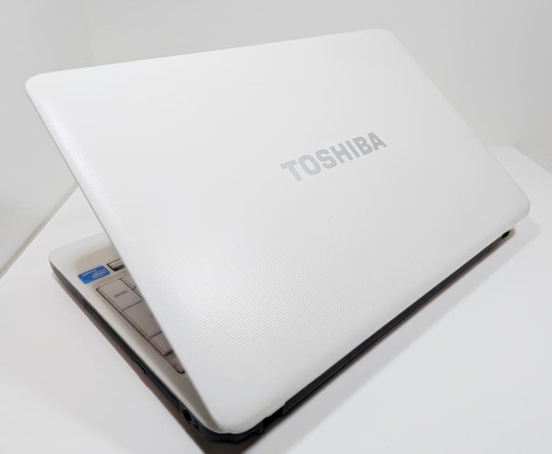 人気のホワイトノートパソコン✨Windows11✨セットアップ済✨初心者