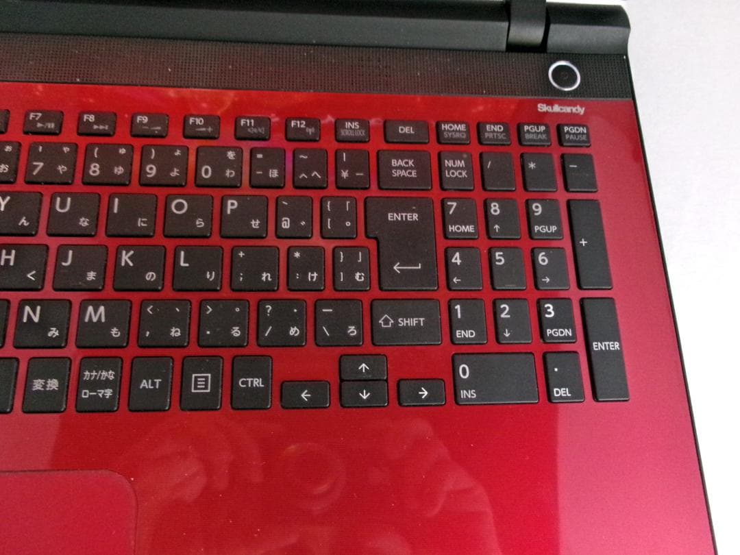 東芝　dynabook T55/RR レッド